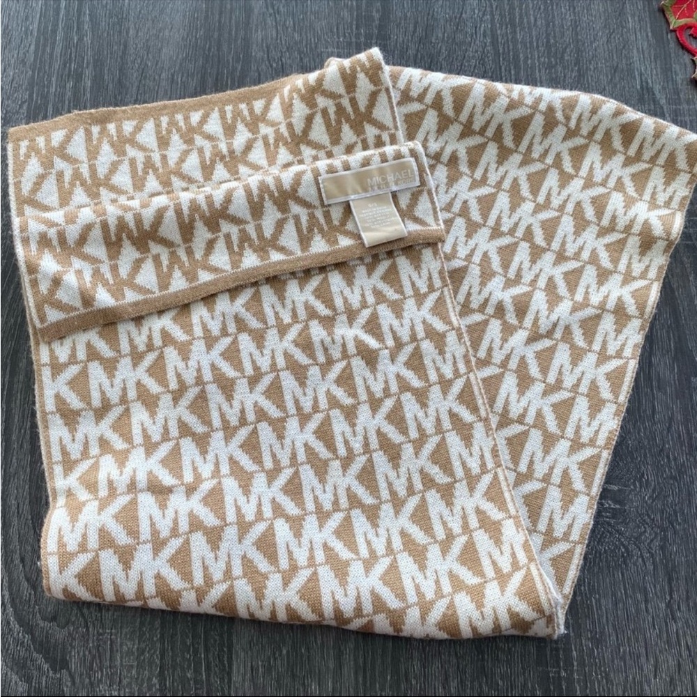Michael Kors MK Monogram Winter Scarf Camel/Tan Designer Not an Infinity Scarf - Picture 2 of 5